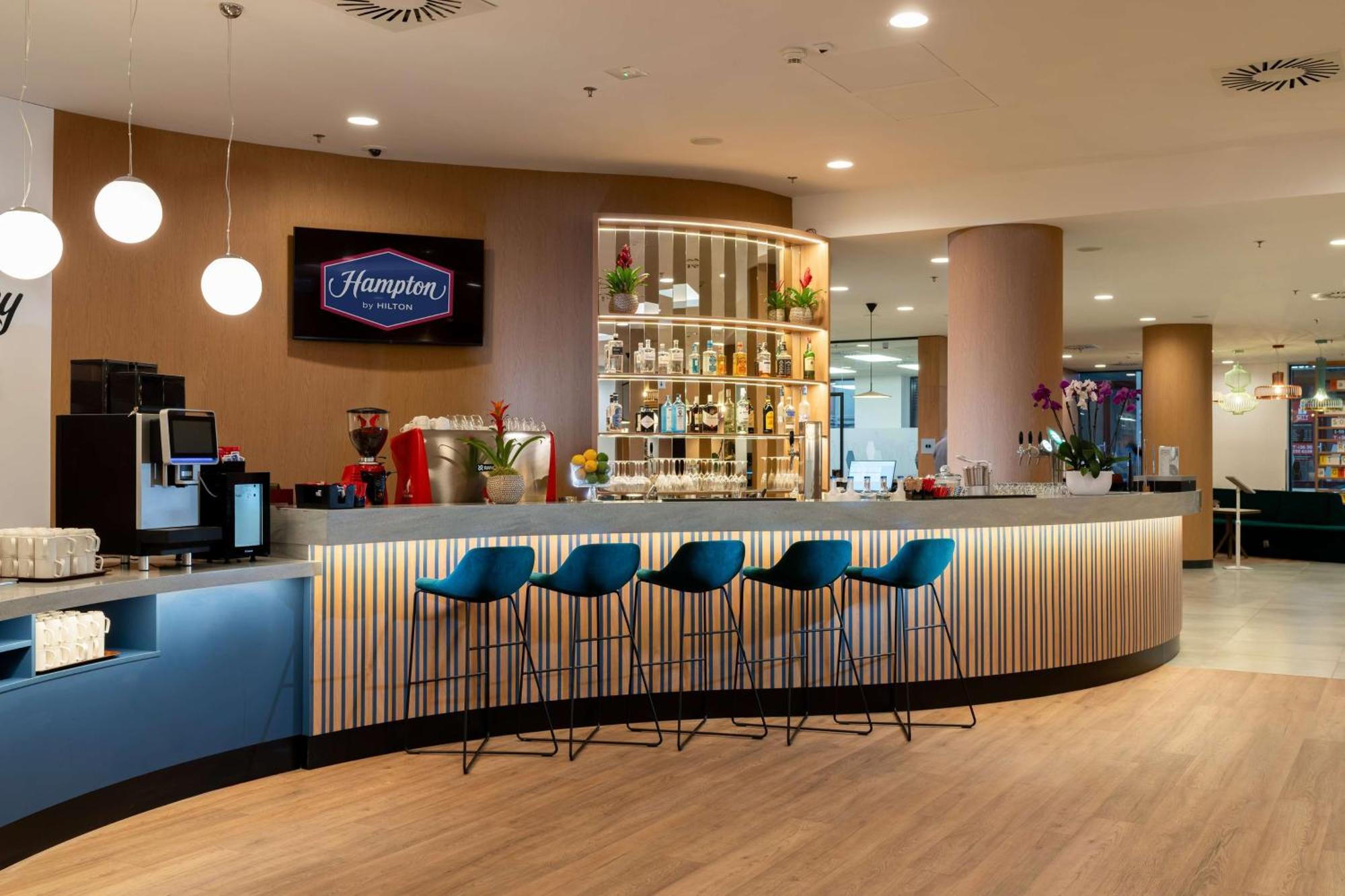 Hampton By Hilton Budapest City Centre Екстериор снимка