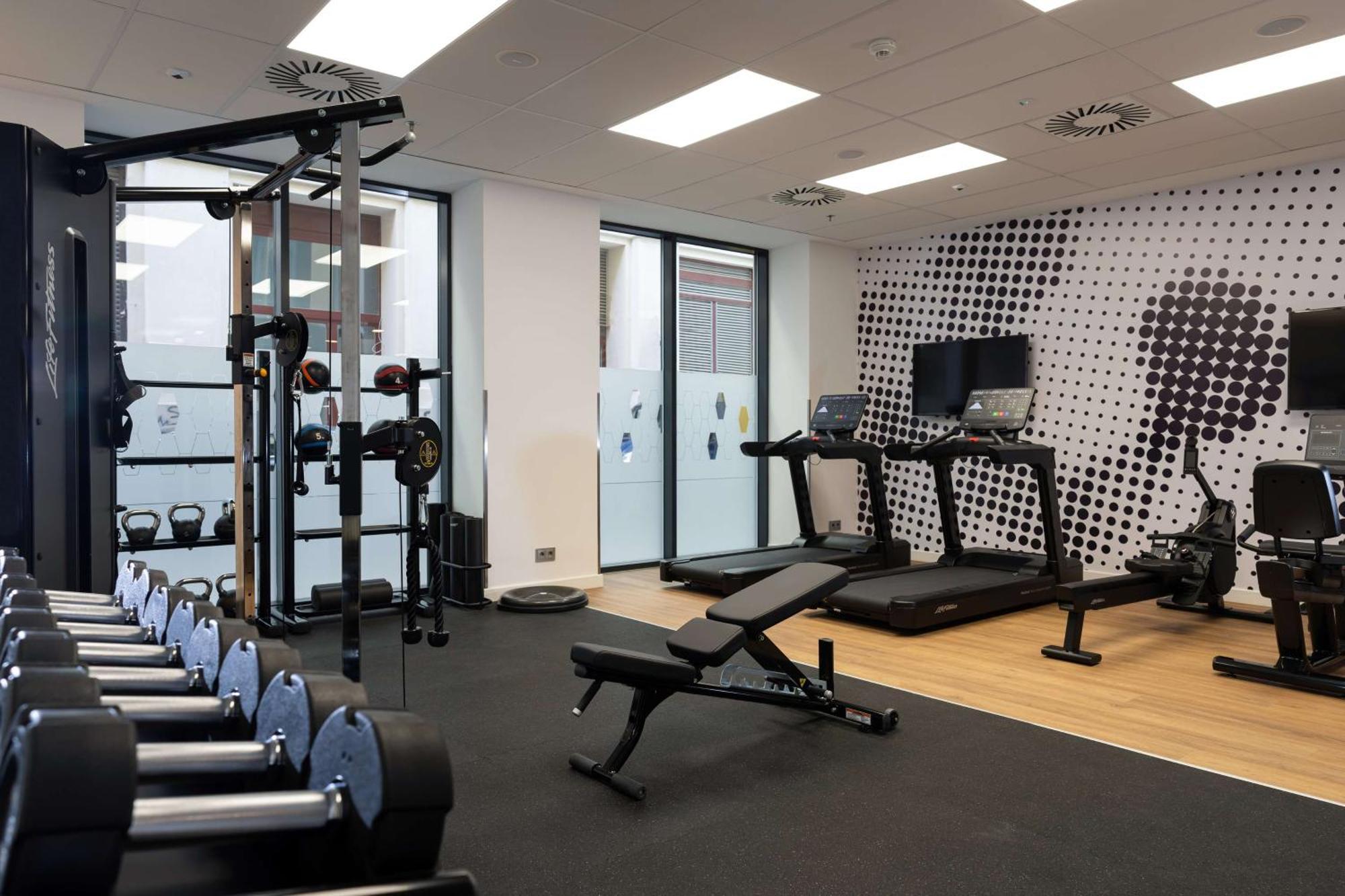 Hampton By Hilton Budapest City Centre Екстериор снимка