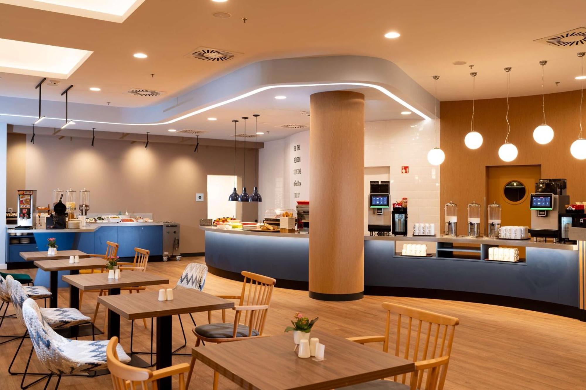 Hampton By Hilton Budapest City Centre Екстериор снимка